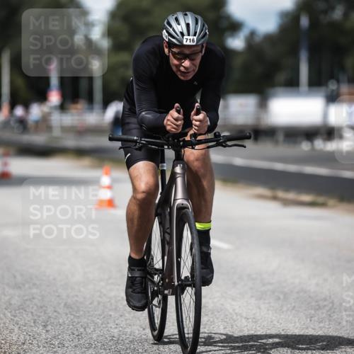 16.08.2026 - KN Förde Triathlon 2026 H.Heesch http://msf.ph/oto/9989660 16.08.2026 13:22:06 Radfahren 506, 577, 716 meine-sportfotos.de