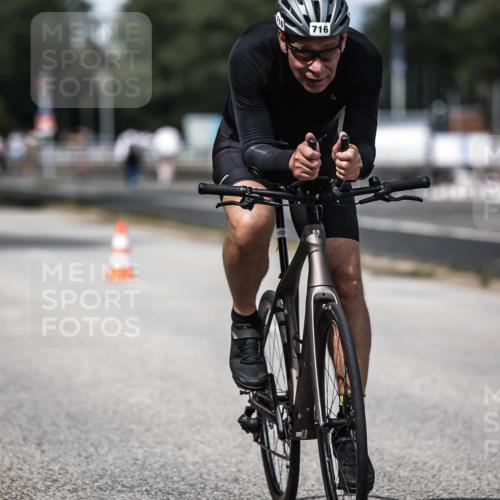 16.08.2026 - KN Förde Triathlon 2026 H.Heesch http://msf.ph/oto/9989664 16.08.2026 13:22:06 Radfahren 506, 577, 716 meine-sportfotos.de