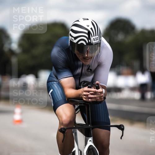 16.08.2026 - KN Förde Triathlon 2026 H.Heesch http://msf.ph/oto/9989731 16.08.2026 13:22:22 Radfahren 548, 599 meine-sportfotos.de