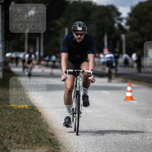 16.08.2026 - KN Förde Triathlon 2026 H.Heesch http://msf.ph/oto/9989736 16.08.2026 13:22:32 Radfahren 576, 601, 721 meine-sportfotos.de