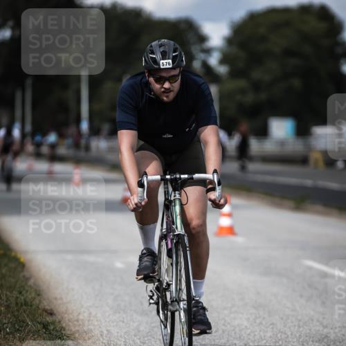 16.08.2026 - KN Förde Triathlon 2026 H.Heesch http://msf.ph/oto/9989746 16.08.2026 13:22:32 Radfahren 576, 601, 721 meine-sportfotos.de
