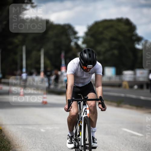 16.08.2026 - KN Förde Triathlon 2026 H.Heesch http://msf.ph/oto/9989762 16.08.2026 13:22:37 Radfahren 601, 721, 737 meine-sportfotos.de