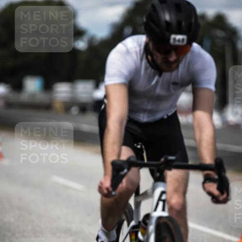 16.08.2026 - KN Förde Triathlon 2026 H.Heesch http://msf.ph/oto/9989776 16.08.2026 13:22:38 Radfahren 601, 721, 737 meine-sportfotos.de