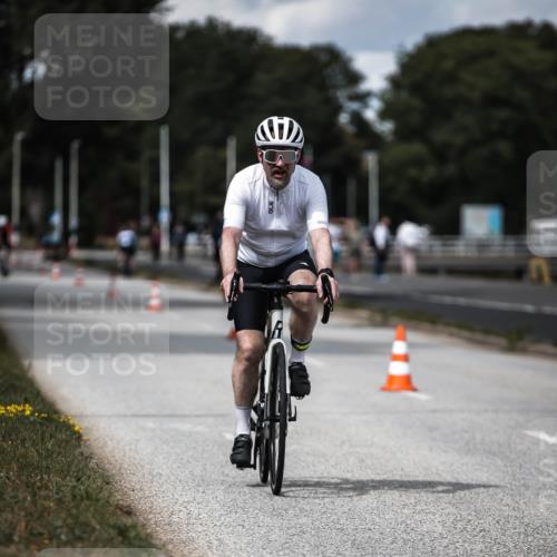 16.08.2026 - KN Förde Triathlon 2026 H.Heesch http://msf.ph/oto/9989778 16.08.2026 13:22:41 Radfahren 737 meine-sportfotos.de