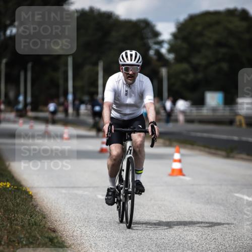 16.08.2026 - KN Förde Triathlon 2026 H.Heesch http://msf.ph/oto/9989780 16.08.2026 13:22:41 Radfahren 737 meine-sportfotos.de