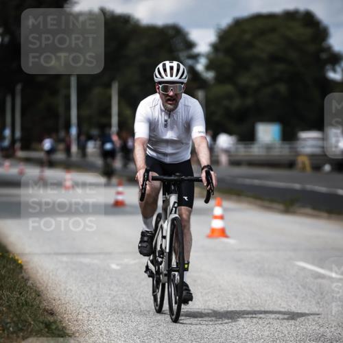 16.08.2026 - KN Förde Triathlon 2026 H.Heesch http://msf.ph/oto/9989783 16.08.2026 13:22:41 Radfahren 737 meine-sportfotos.de