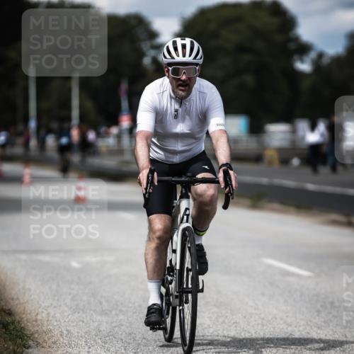 16.08.2026 - KN Förde Triathlon 2026 H.Heesch http://msf.ph/oto/9989789 16.08.2026 13:22:42 Radfahren 737 meine-sportfotos.de