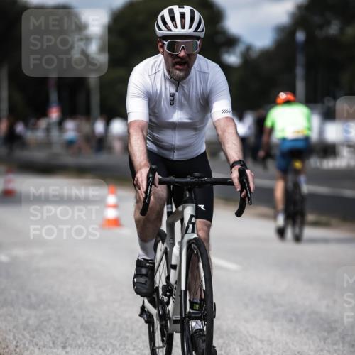 16.08.2026 - KN Förde Triathlon 2026 H.Heesch http://msf.ph/oto/9989795 16.08.2026 13:22:42 Radfahren 737 meine-sportfotos.de