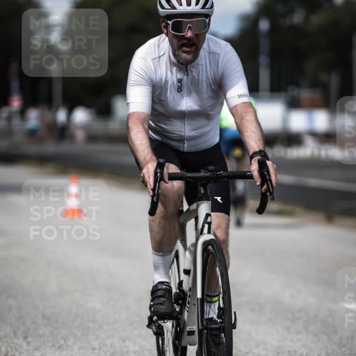 16.08.2026 - KN Förde Triathlon 2026 H.Heesch http://msf.ph/oto/9989798 16.08.2026 13:22:42 Radfahren 737 meine-sportfotos.de