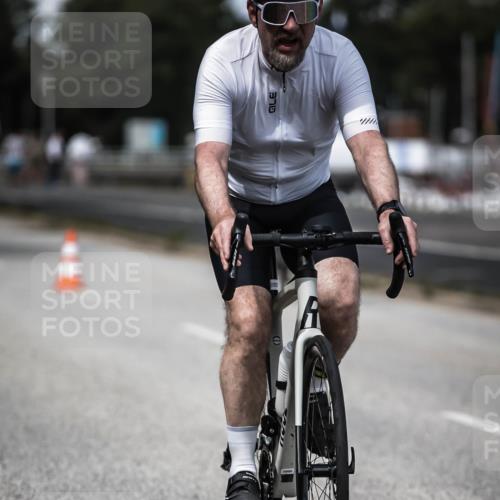 16.08.2026 - KN Förde Triathlon 2026 H.Heesch http://msf.ph/oto/9989800 16.08.2026 13:22:42 Radfahren 737 meine-sportfotos.de