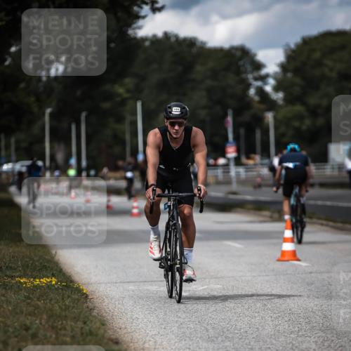 16.08.2026 - KN Förde Triathlon 2026 H.Heesch http://msf.ph/oto/9989843 16.08.2026 13:22:58 Radfahren 550, 612, 739 meine-sportfotos.de
