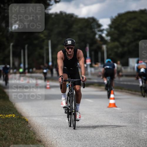 16.08.2026 - KN Förde Triathlon 2026 H.Heesch http://msf.ph/oto/9989847 16.08.2026 13:22:58 Radfahren 550, 612, 739 meine-sportfotos.de