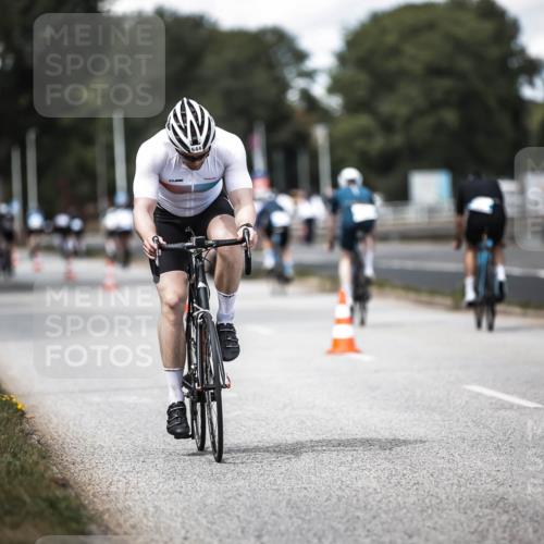 16.08.2026 - KN Förde Triathlon 2026 H.Heesch http://msf.ph/oto/9989899 16.08.2026 13:23:31 Radfahren  meine-sportfotos.de