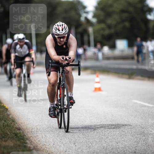 16.08.2026 - KN Förde Triathlon 2026 H.Heesch http://msf.ph/oto/9989925 16.08.2026 13:23:37 Radfahren 596, 608, 747 meine-sportfotos.de