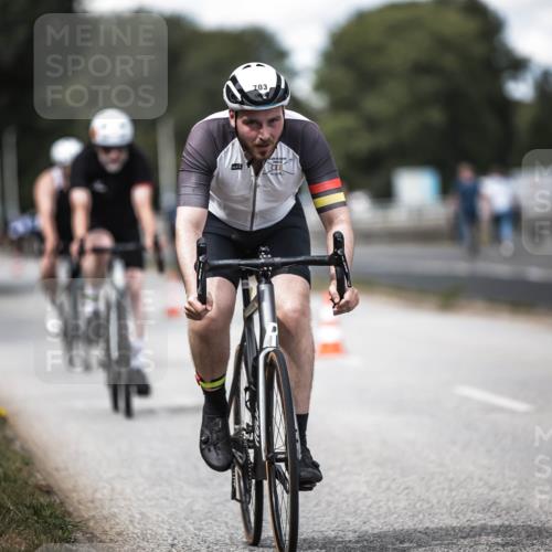 16.08.2026 - KN Förde Triathlon 2026 H.Heesch http://msf.ph/oto/9989940 16.08.2026 13:23:39 Radfahren 596, 608, 740, 747 meine-sportfotos.de