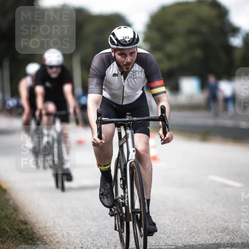 16.08.2026 - KN Förde Triathlon 2026 H.Heesch http://msf.ph/oto/9989941 16.08.2026 13:23:39 Radfahren 596, 608, 740, 747 meine-sportfotos.de