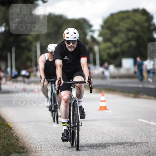 16.08.2026 - KN Förde Triathlon 2026 H.Heesch http://msf.ph/oto/9989945 16.08.2026 13:23:40 Radfahren 596, 608, 740, 747 meine-sportfotos.de