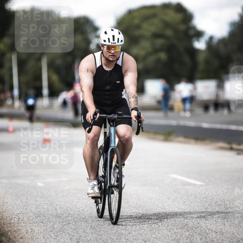 16.08.2026 - KN Förde Triathlon 2026 H.Heesch http://msf.ph/oto/9989958 16.08.2026 13:23:41 Radfahren 596, 608, 740, 747 meine-sportfotos.de