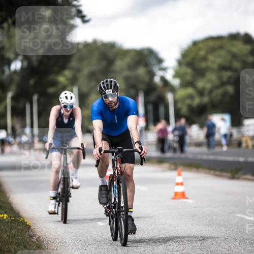 16.08.2026 - KN Förde Triathlon 2026 H.Heesch http://msf.ph/oto/9990004 16.08.2026 13:23:50 Radfahren 517, 535, 545, 578, 581, 589, 729, 746 meine-sportfotos.de