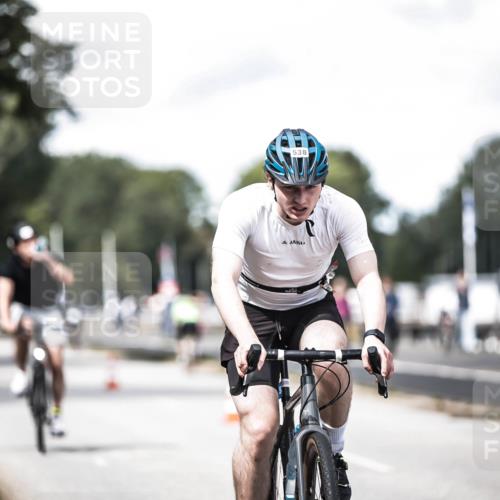 16.08.2026 - KN Förde Triathlon 2026 H.Heesch http://msf.ph/oto/9990061 16.08.2026 13:24:09 Radfahren 572, 585, 732 meine-sportfotos.de