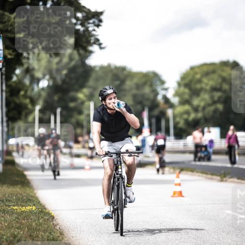 16.08.2026 - KN Förde Triathlon 2026 H.Heesch http://msf.ph/oto/9990063 16.08.2026 13:24:10 Radfahren 572, 585, 732, 736 meine-sportfotos.de