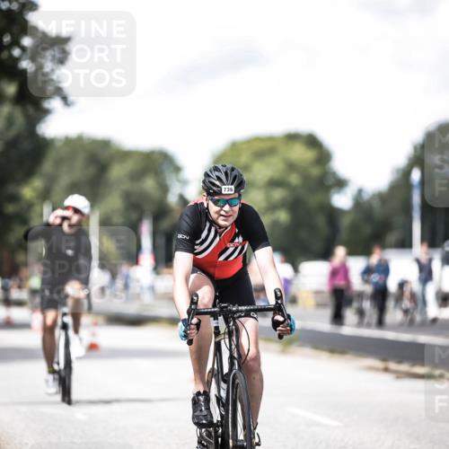 16.08.2026 - KN Förde Triathlon 2026 H.Heesch http://msf.ph/oto/9990081 16.08.2026 13:24:15 Radfahren 531, 572, 585, 724, 732, 736 meine-sportfotos.de