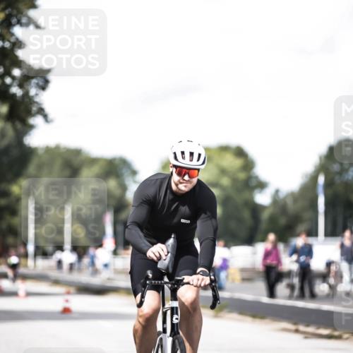 16.08.2026 - KN Förde Triathlon 2026 H.Heesch http://msf.ph/oto/9990095 16.08.2026 13:24:16 Radfahren 531, 585, 724, 732, 736 meine-sportfotos.de