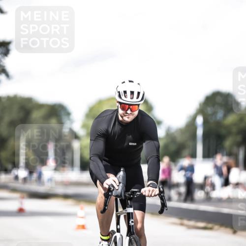 16.08.2026 - KN Förde Triathlon 2026 H.Heesch http://msf.ph/oto/9990099 16.08.2026 13:24:17 Radfahren 531, 585, 724, 732, 736 meine-sportfotos.de