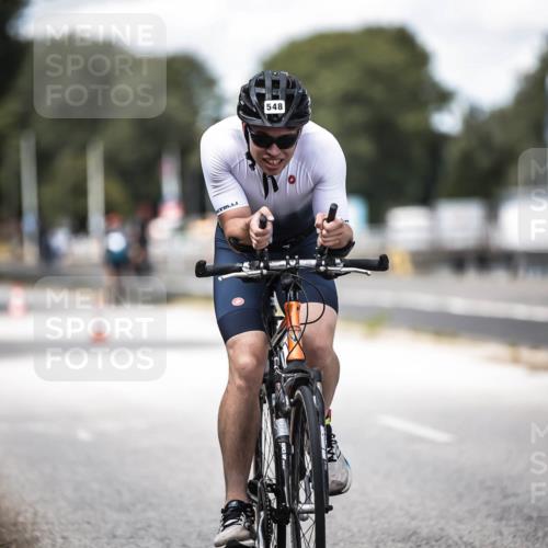 16.08.2026 - KN Förde Triathlon 2026 H.Heesch http://msf.ph/oto/9990186 16.08.2026 13:24:56 Radfahren 546, 561 meine-sportfotos.de
