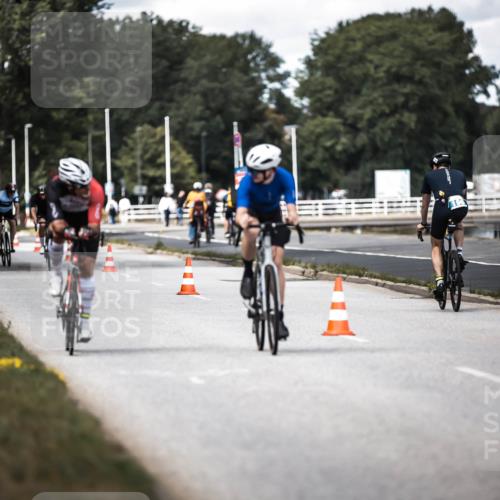 16.08.2026 - KN Förde Triathlon 2026 H.Heesch http://msf.ph/oto/9990243 16.08.2026 13:25:27 Radfahren 717, 734 meine-sportfotos.de