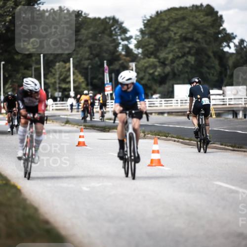 16.08.2026 - KN Förde Triathlon 2026 H.Heesch http://msf.ph/oto/9990246 16.08.2026 13:25:27 Radfahren 717, 734 meine-sportfotos.de