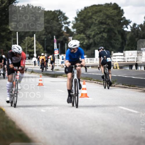 16.08.2026 - KN Förde Triathlon 2026 H.Heesch http://msf.ph/oto/9990249 16.08.2026 13:25:27 Radfahren 717, 734 meine-sportfotos.de