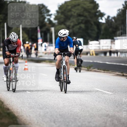 16.08.2026 - KN Förde Triathlon 2026 H.Heesch http://msf.ph/oto/9990253 16.08.2026 13:25:27 Radfahren 717, 734 meine-sportfotos.de