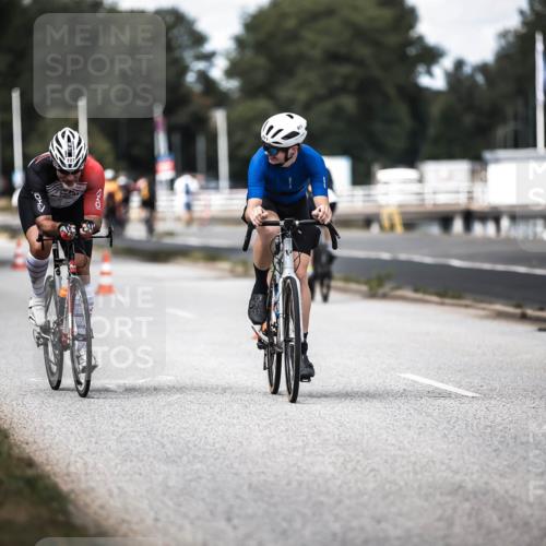 16.08.2026 - KN Förde Triathlon 2026 H.Heesch http://msf.ph/oto/9990255 16.08.2026 13:25:27 Radfahren 717, 734 meine-sportfotos.de