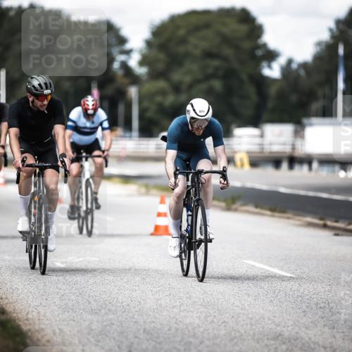 16.08.2026 - KN Förde Triathlon 2026 H.Heesch http://msf.ph/oto/9990271 16.08.2026 13:25:32 Radfahren 739 meine-sportfotos.de