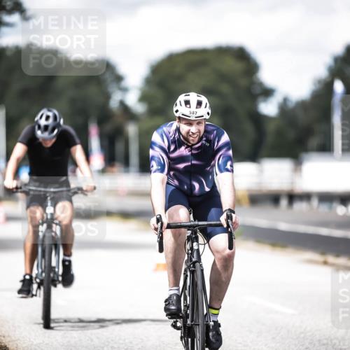 16.08.2026 - KN Förde Triathlon 2026 H.Heesch http://msf.ph/oto/9990318 16.08.2026 13:25:41 Radfahren 601, 711 meine-sportfotos.de