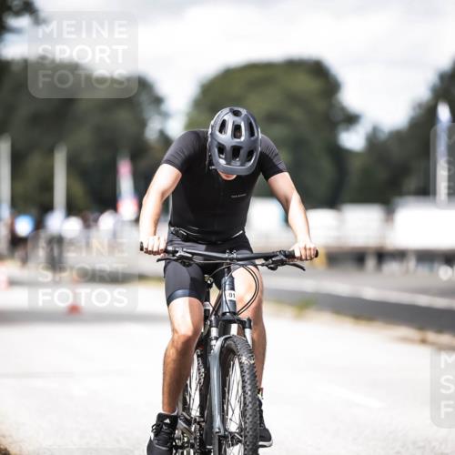 16.08.2026 - KN Förde Triathlon 2026 H.Heesch http://msf.ph/oto/9990328 16.08.2026 13:25:42 Radfahren 601, 711 meine-sportfotos.de