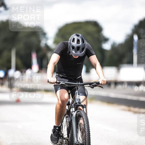 16.08.2026 - KN Förde Triathlon 2026 H.Heesch http://msf.ph/oto/9990330 16.08.2026 13:25:43 Radfahren 601, 711 meine-sportfotos.de