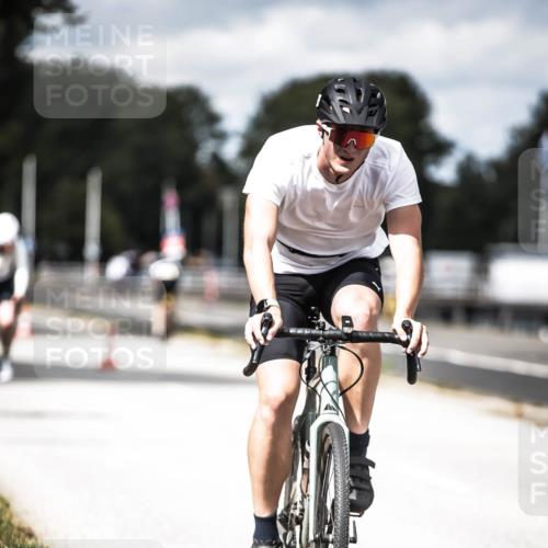 16.08.2026 - KN Förde Triathlon 2026 H.Heesch http://msf.ph/oto/9990359 16.08.2026 13:25:55 Radfahren 726 meine-sportfotos.de