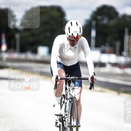 16.08.2026 - KN Förde Triathlon 2026 H.Heesch http://msf.ph/oto/9990371 16.08.2026 13:25:57 Radfahren 726 meine-sportfotos.de