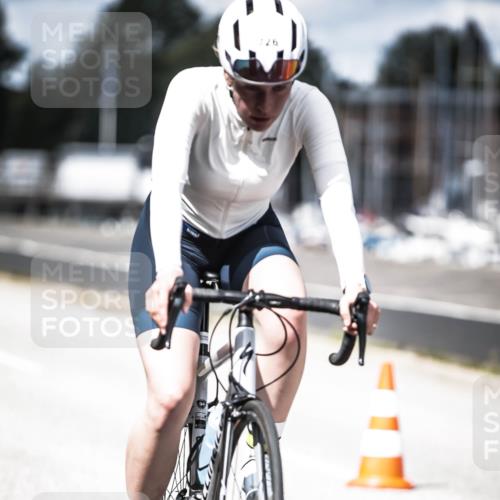 16.08.2026 - KN Förde Triathlon 2026 H.Heesch http://msf.ph/oto/9990380 16.08.2026 13:25:58 Radfahren 726 meine-sportfotos.de