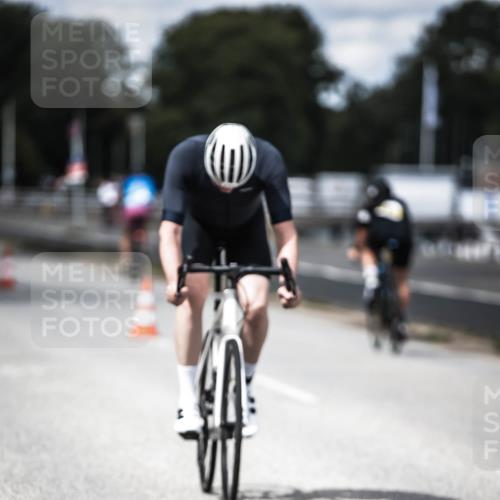 16.08.2026 - KN Förde Triathlon 2026 H.Heesch http://msf.ph/oto/9990529 16.08.2026 13:26:39 Radfahren 566, 715, 742 meine-sportfotos.de