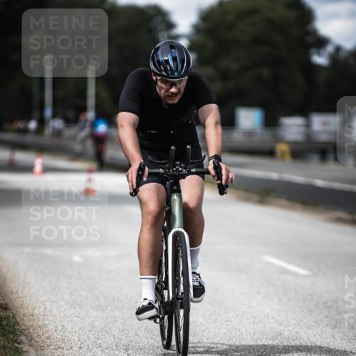 16.08.2026 - KN Förde Triathlon 2026 H.Heesch http://msf.ph/oto/9990543 16.08.2026 13:26:42 Radfahren 566, 715 meine-sportfotos.de