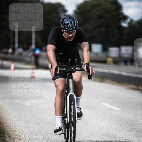 16.08.2026 - KN Förde Triathlon 2026 H.Heesch http://msf.ph/oto/9990544 16.08.2026 13:26:42 Radfahren 566, 715 meine-sportfotos.de