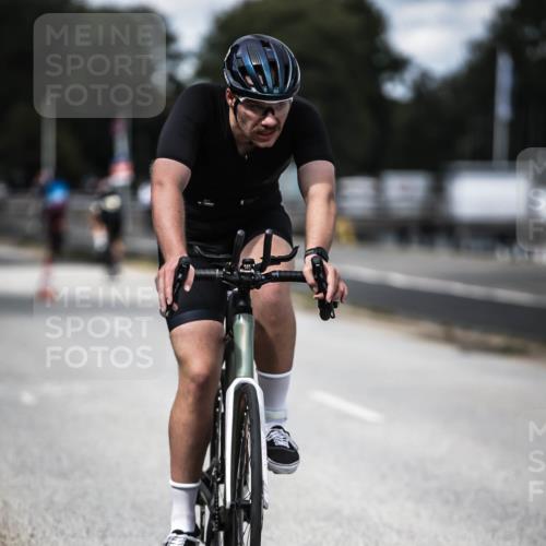 16.08.2026 - KN Förde Triathlon 2026 H.Heesch http://msf.ph/oto/9990548 16.08.2026 13:26:42 Radfahren 566, 715 meine-sportfotos.de