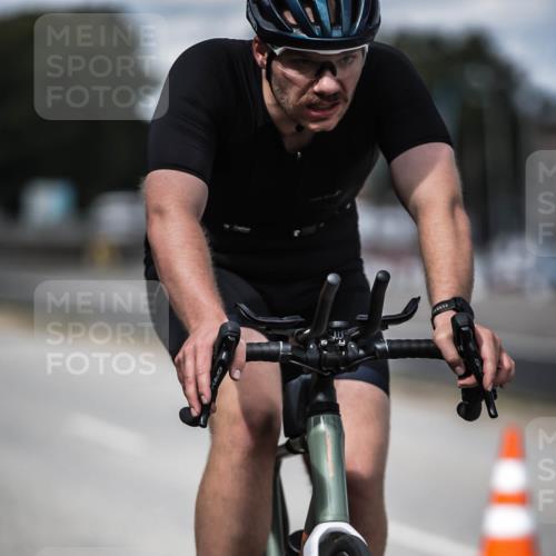 16.08.2026 - KN Förde Triathlon 2026 H.Heesch http://msf.ph/oto/9990559 16.08.2026 13:26:43 Radfahren 566 meine-sportfotos.de