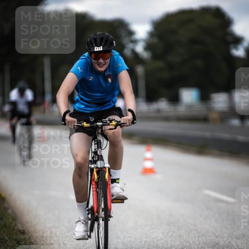 16.08.2026 - KN Förde Triathlon 2026 H.Heesch http://msf.ph/oto/9990657 16.08.2026 13:28:25 Radfahren 609, 709, 717, 734 meine-sportfotos.de