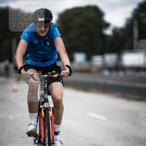 16.08.2026 - KN Förde Triathlon 2026 H.Heesch http://msf.ph/oto/9990665 16.08.2026 13:28:25 Radfahren 609, 709, 717, 734 meine-sportfotos.de