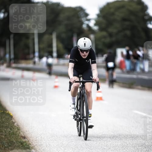 16.08.2026 - KN Förde Triathlon 2026 H.Heesch http://msf.ph/oto/9990770 16.08.2026 13:29:28 Radfahren 597, 603 meine-sportfotos.de