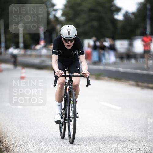 16.08.2026 - KN Förde Triathlon 2026 H.Heesch http://msf.ph/oto/9990775 16.08.2026 13:29:28 Radfahren 597, 603 meine-sportfotos.de